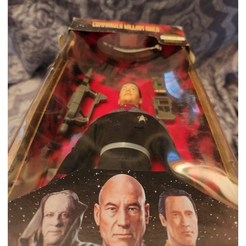 Star Trek Insurrection Commander William Riker Doll  NIB - Picture 6 of 9